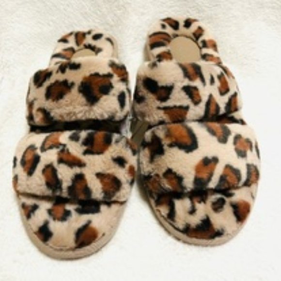 (NEW) Stars Above - Leopard Faux Fur Bed Slippers - Sizes Available 9, 10 - Picture 3 of 7